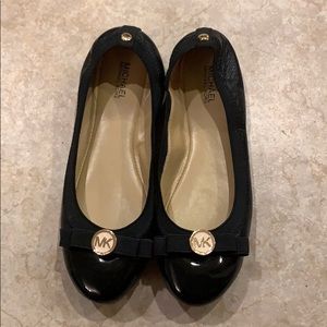 Micheal Kors flats